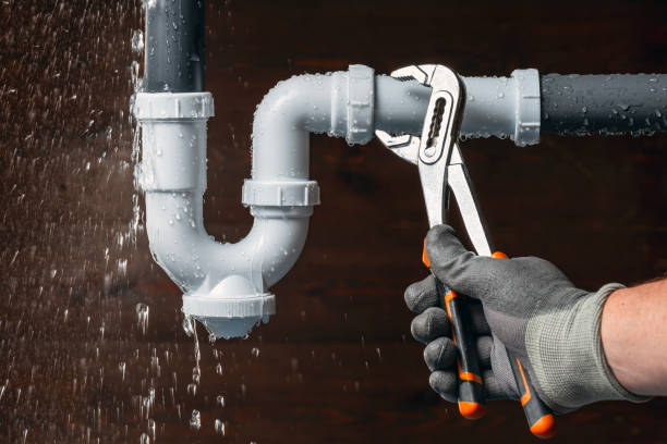 Professional Leak Detection technician working in Albertson, NC